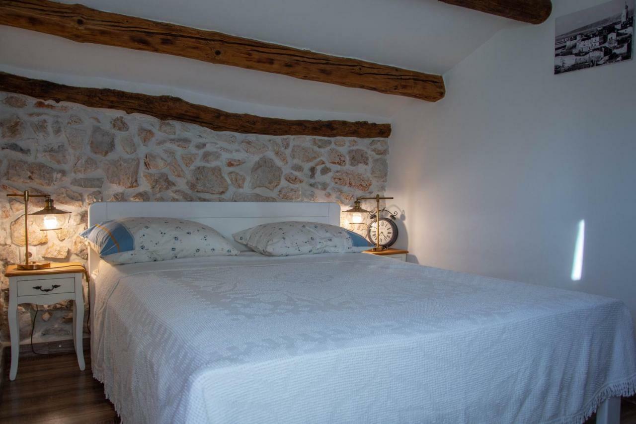 Traditional Stone House St.Anton Malinska Esterno foto