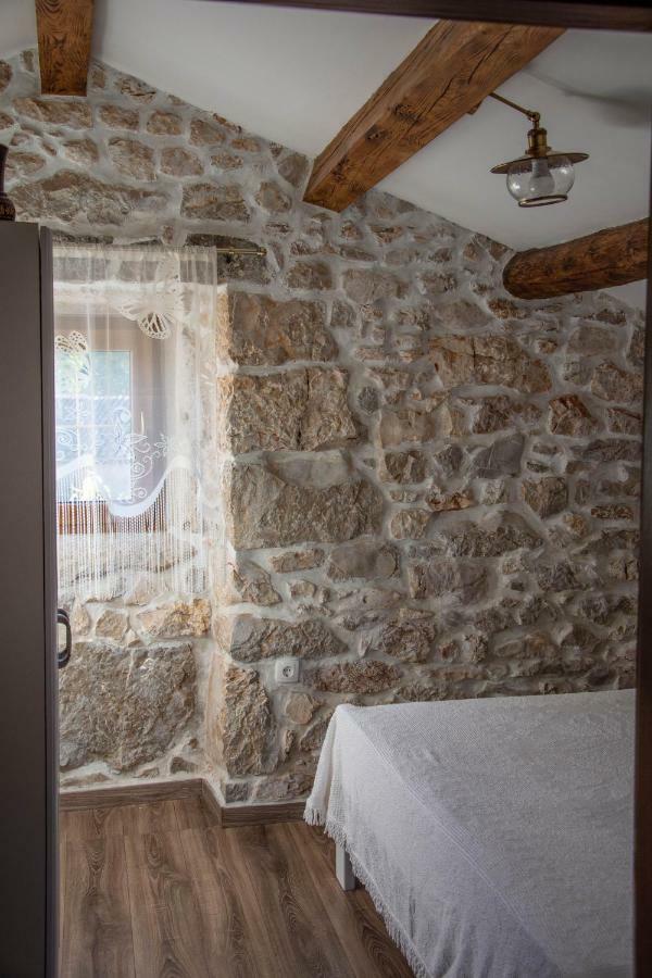 Traditional Stone House St.Anton Malinska Esterno foto